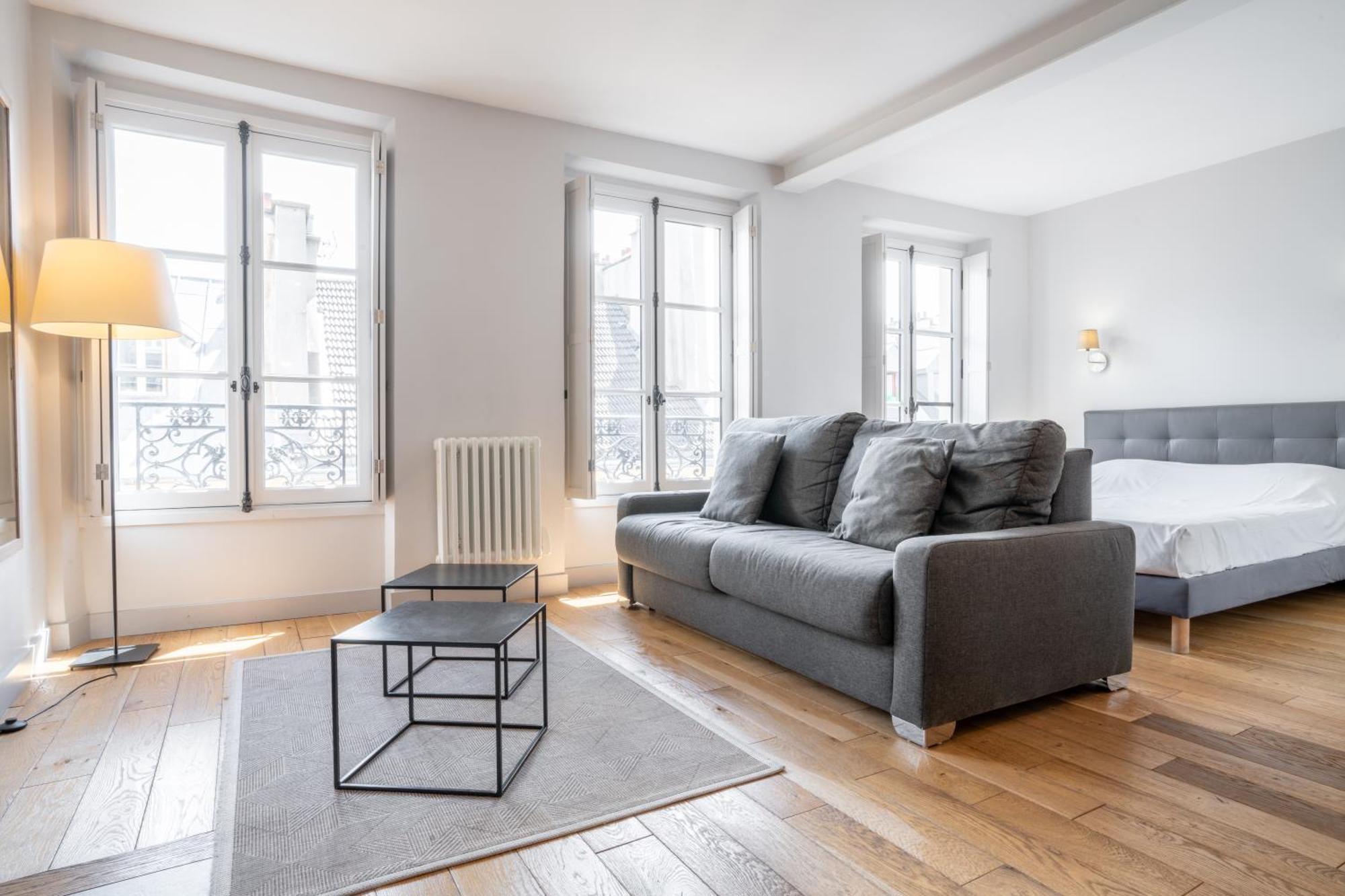De L'oncle Louis Versailles